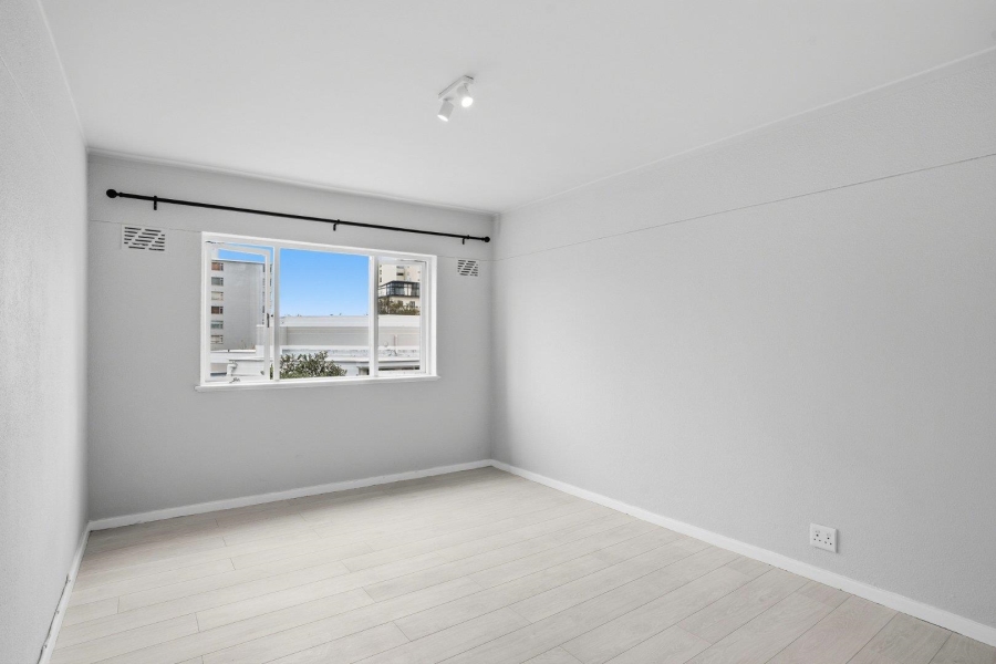 To Let 2 Bedroom Property for Rent in Sea Point Western Cape